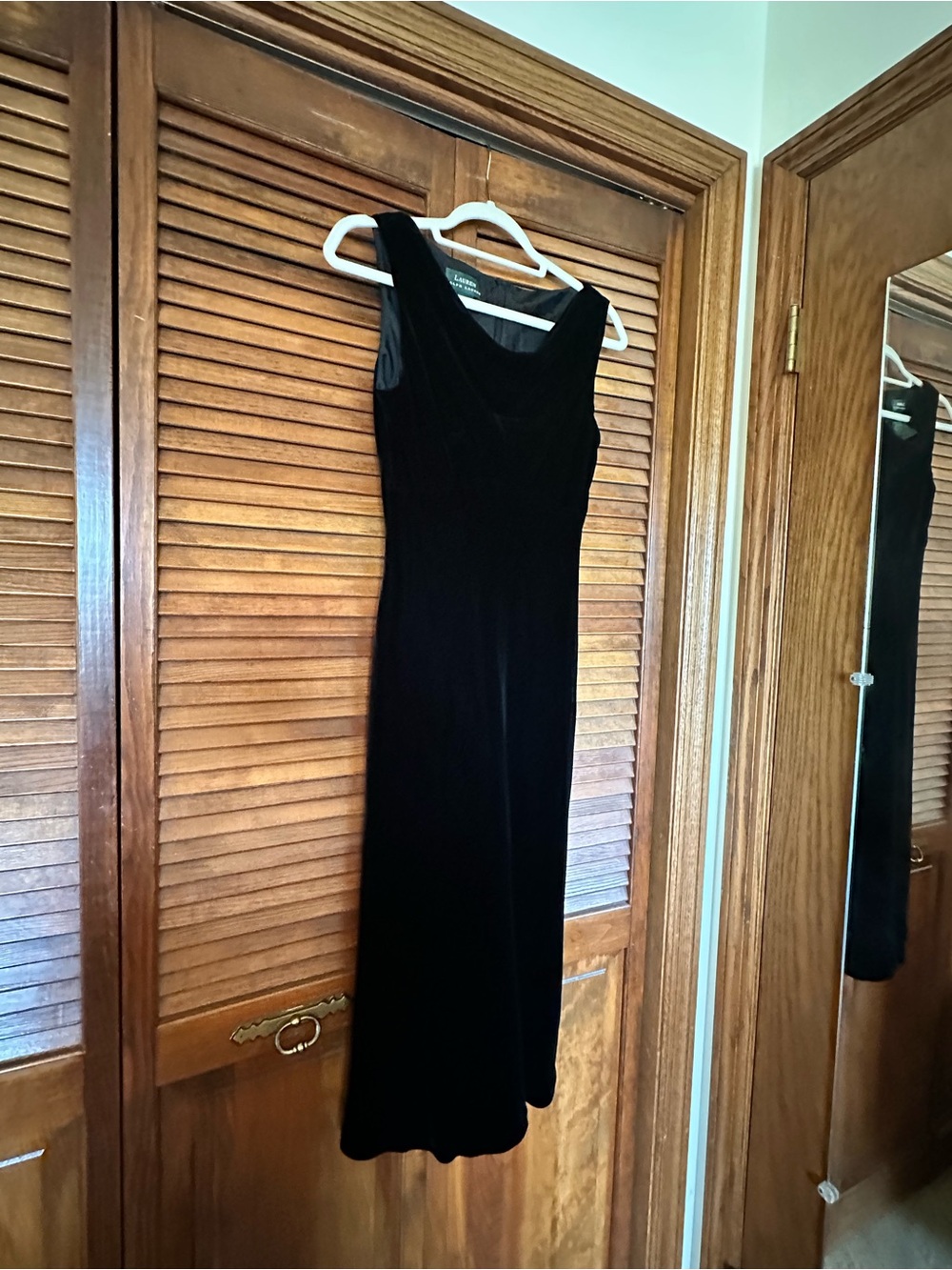 Lauren Ralph Lauren Black Velvet Cowl Neck Sleeveless Cocktail Dress size 6 - Picture 4 of 11